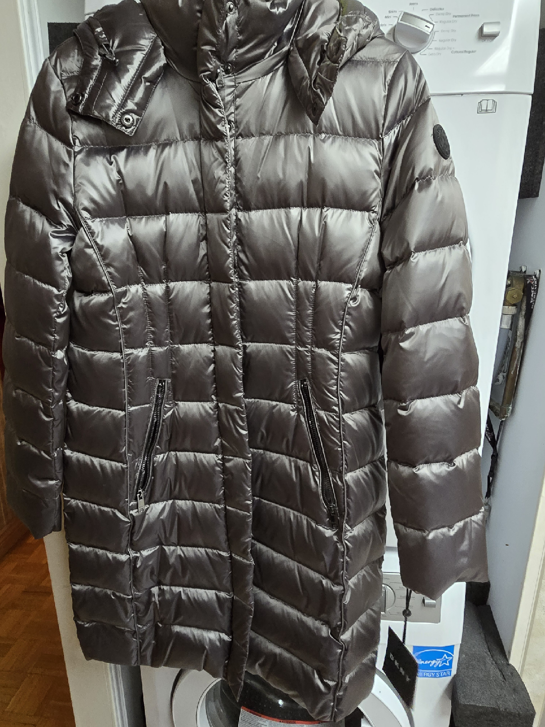 DKNY Silver  Puffer Coat - Size M - photo 5