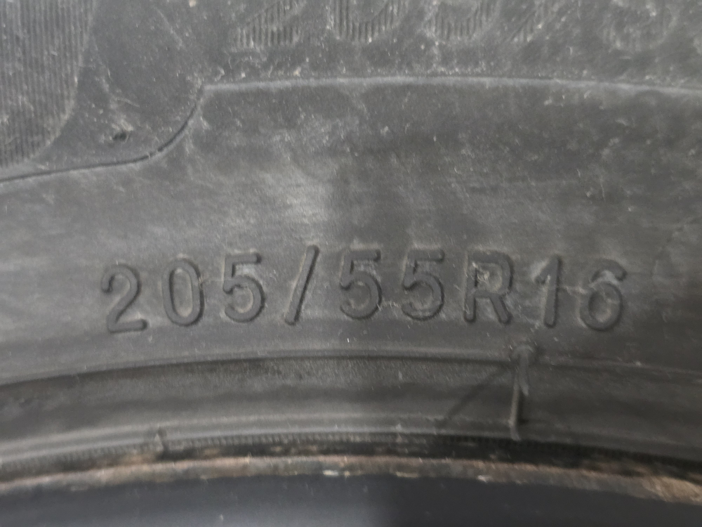 Michelin used 4  SNOW Tire 205/55/R16  90% condition - photo 2