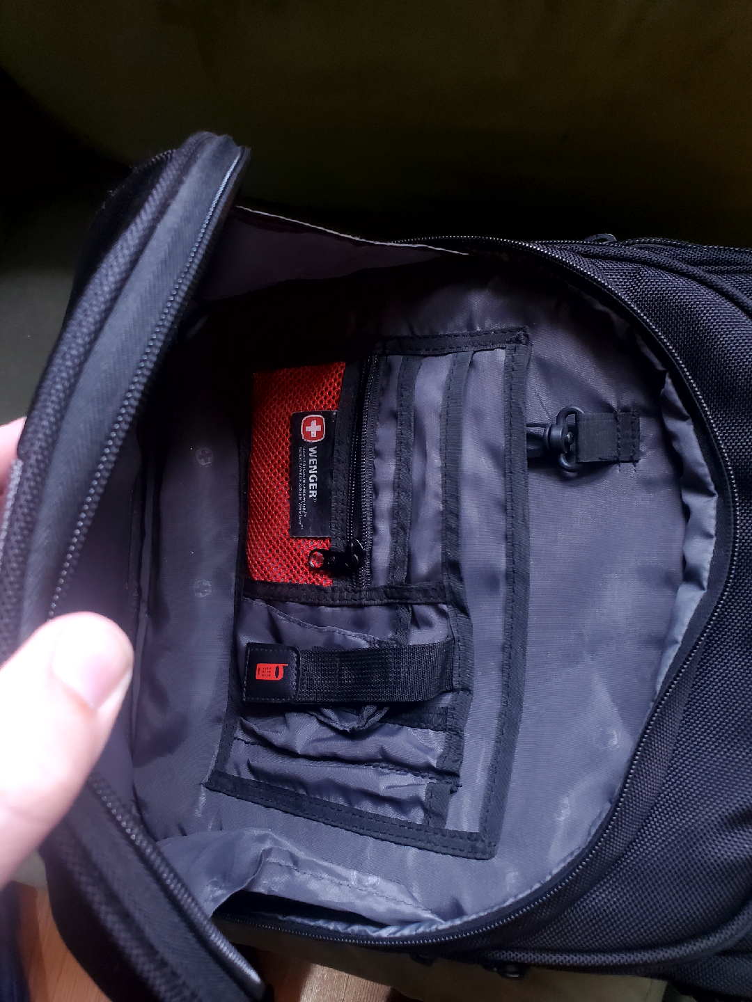 Swiss Gear Black Backpack - photo 4