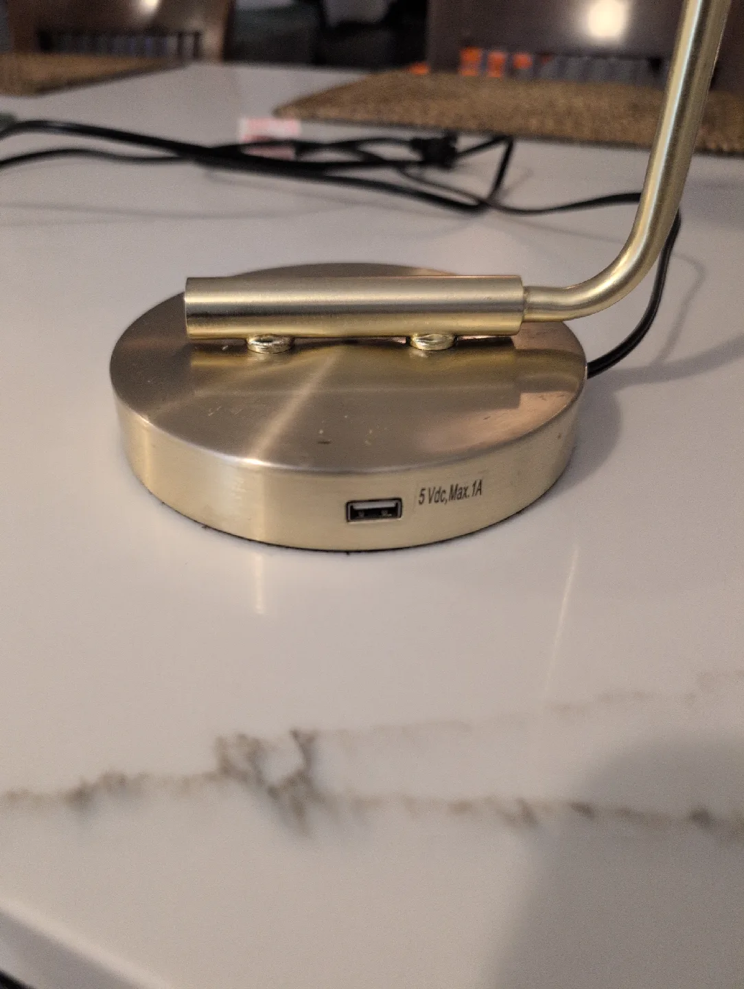 Gold Desk Lamp with USB Port image indicator(2)