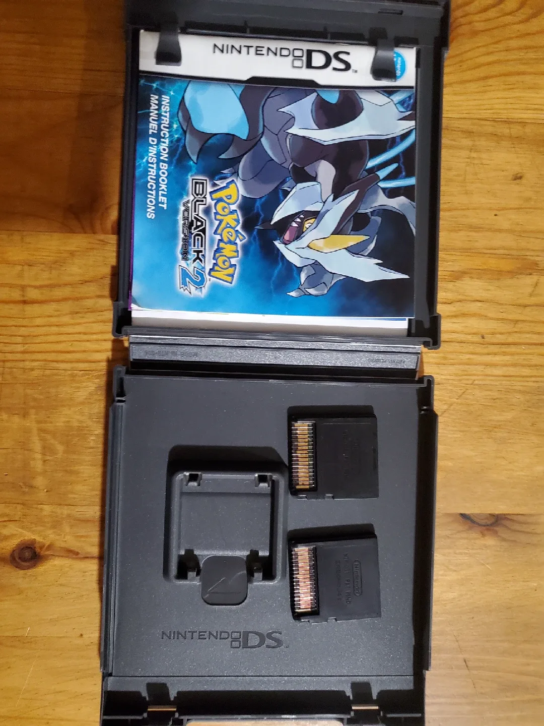 Pokémon Black Version & Black Version 2 for Nintendo DS image indicator(3)