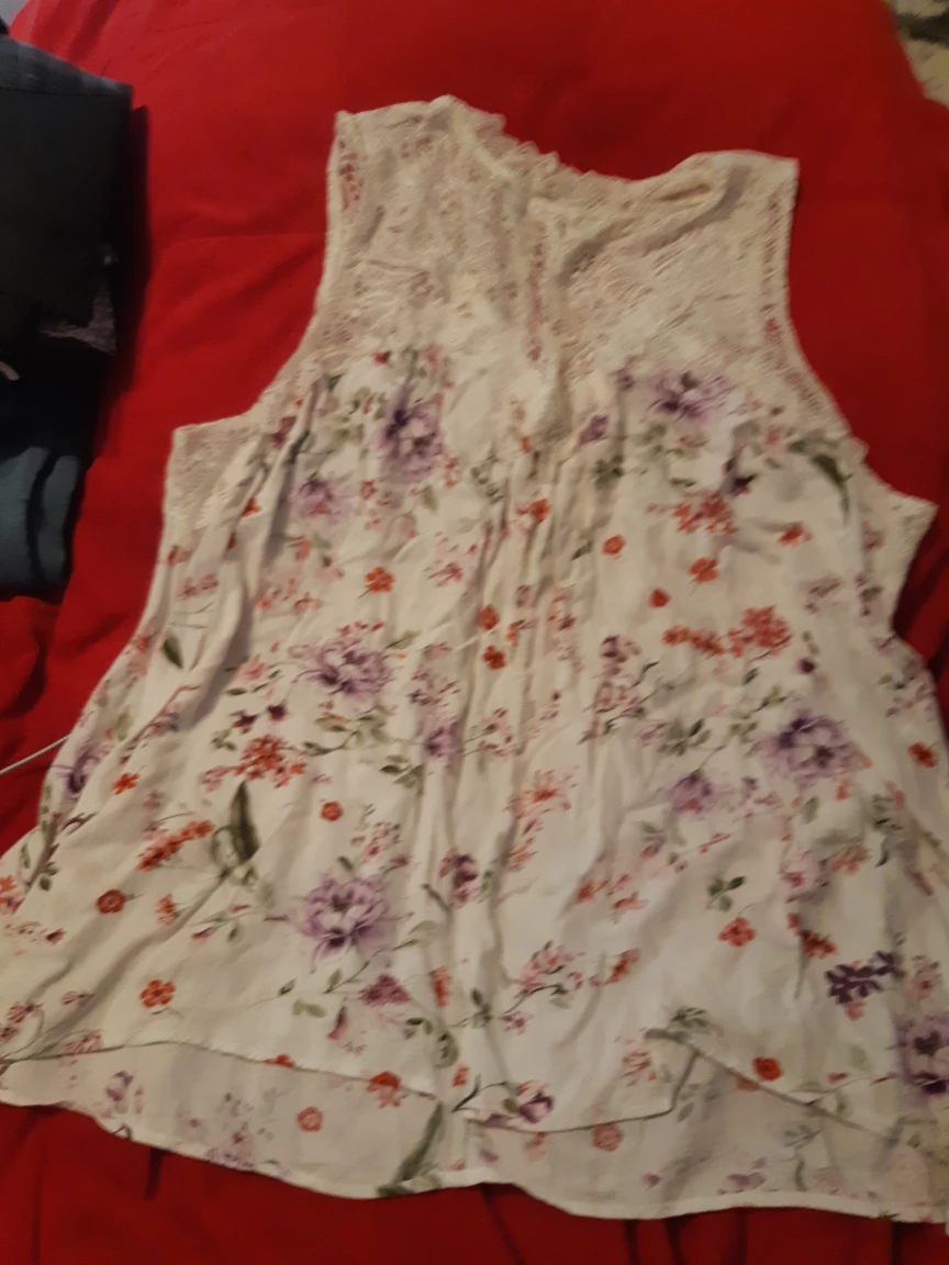 Torrid Floral Lace Tank Top - Size 3