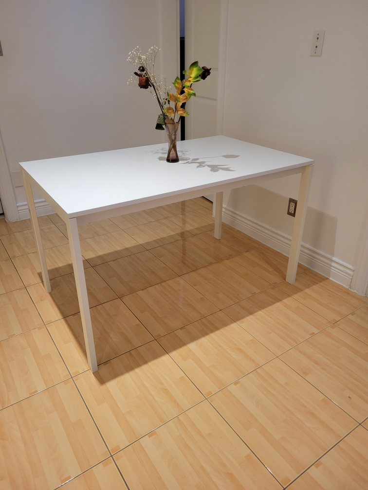 White Dining Table - photo 3
