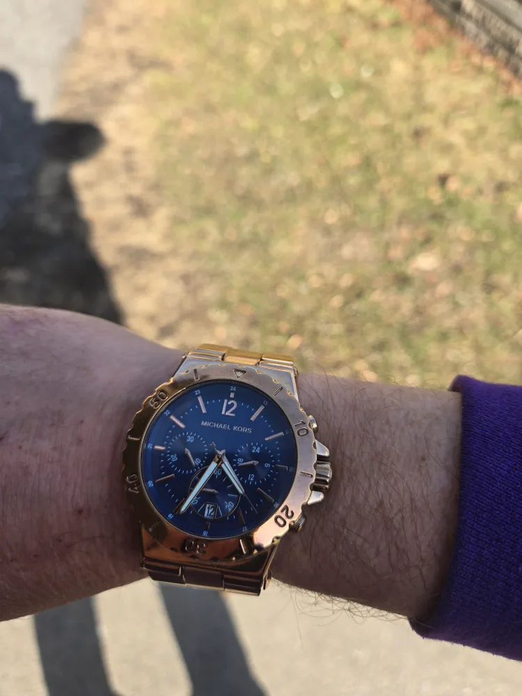 Michael Kors Gold Watch image indicator(2)