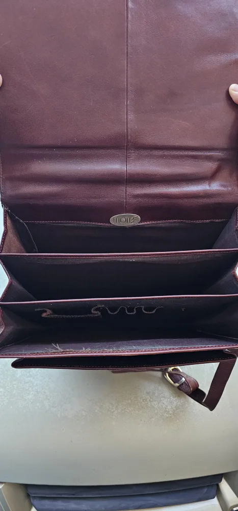 MONI Leather Briefcase image indicator(2)