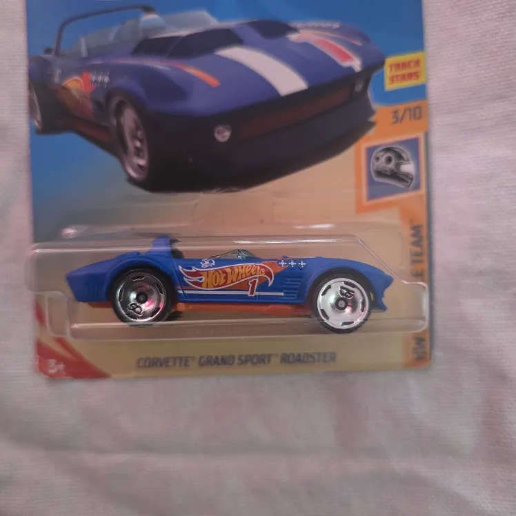 Hot Wheels Corvette Grand Sport Roadster image indicator(2)