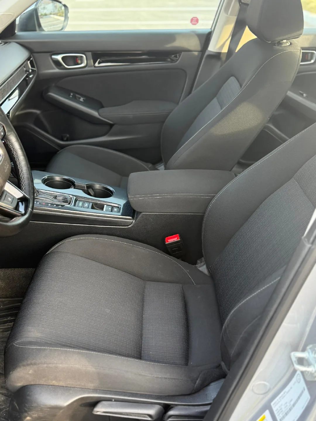 Honda Civic Interior 2022 image indicator(2)