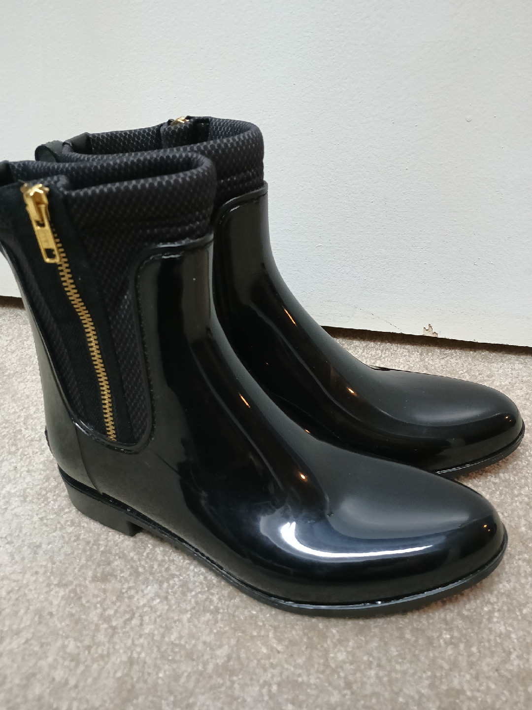 Cougar Storm Black Rain Booties - Size 8