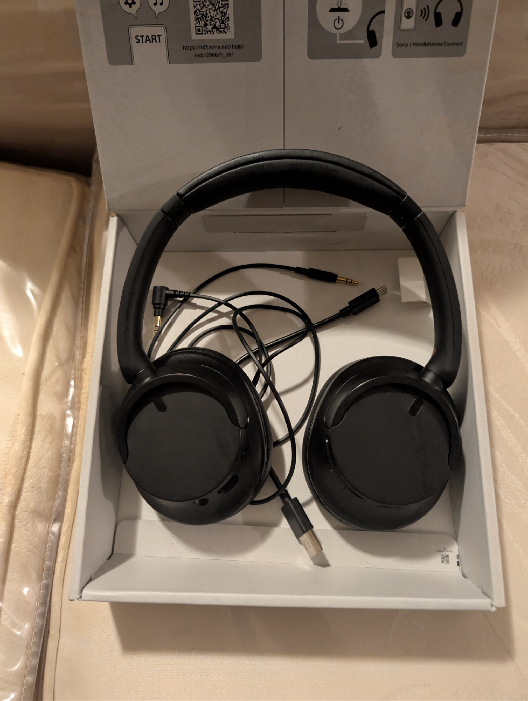 Sony WH-CH720N Wireless Noise Cancelling Headphones - Black - photo 4