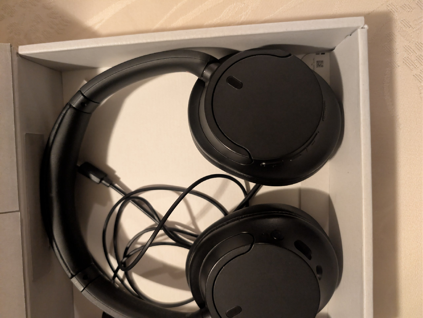 Sony WH-CH720N Wireless Noise Cancelling Headphones - Black - photo 5