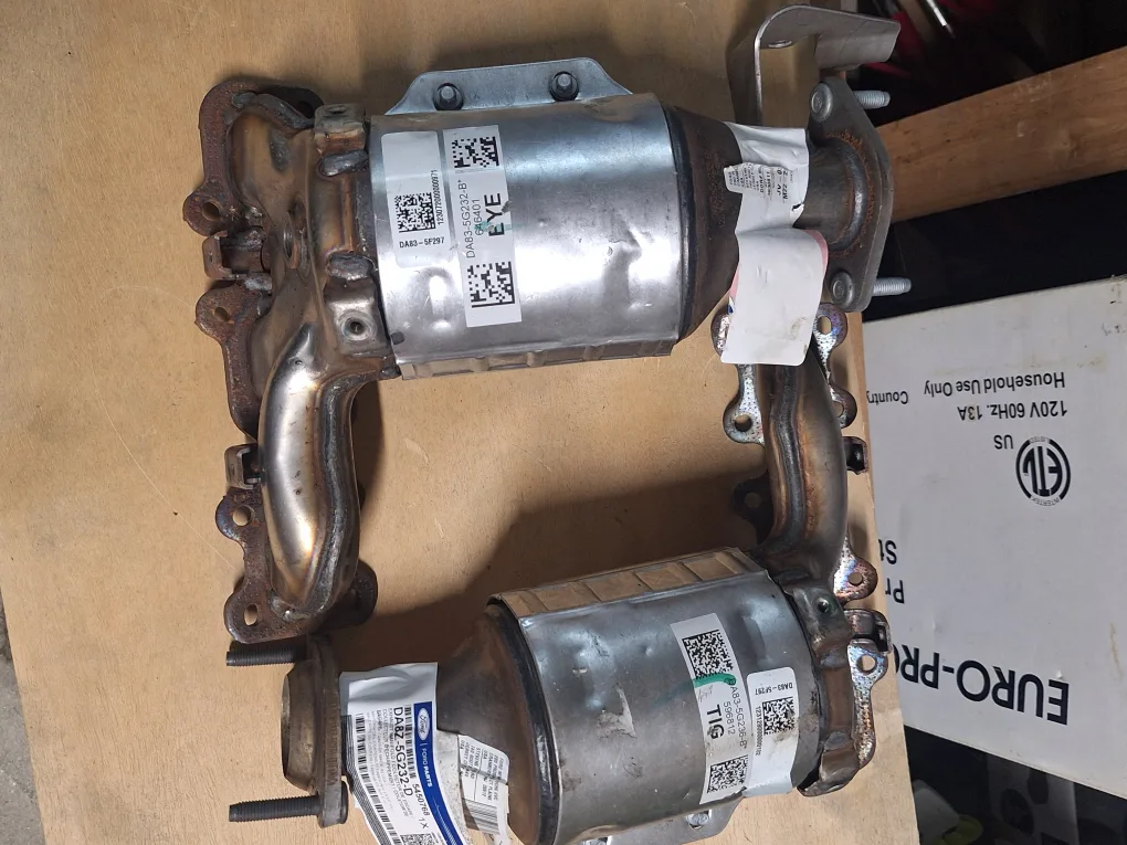 Ford DA8Z-5G232-D Exhaust Manifold Collector image indicator(2)