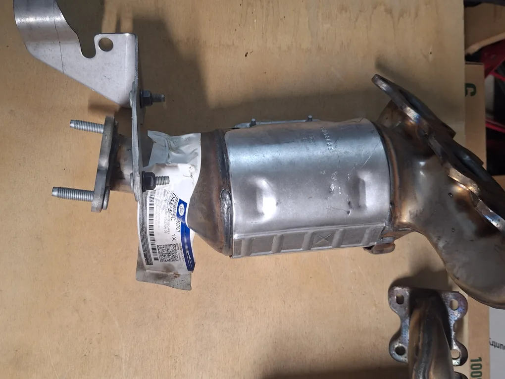 Ford DA8Z-5G232-D Exhaust Manifold Collector image indicator(6)