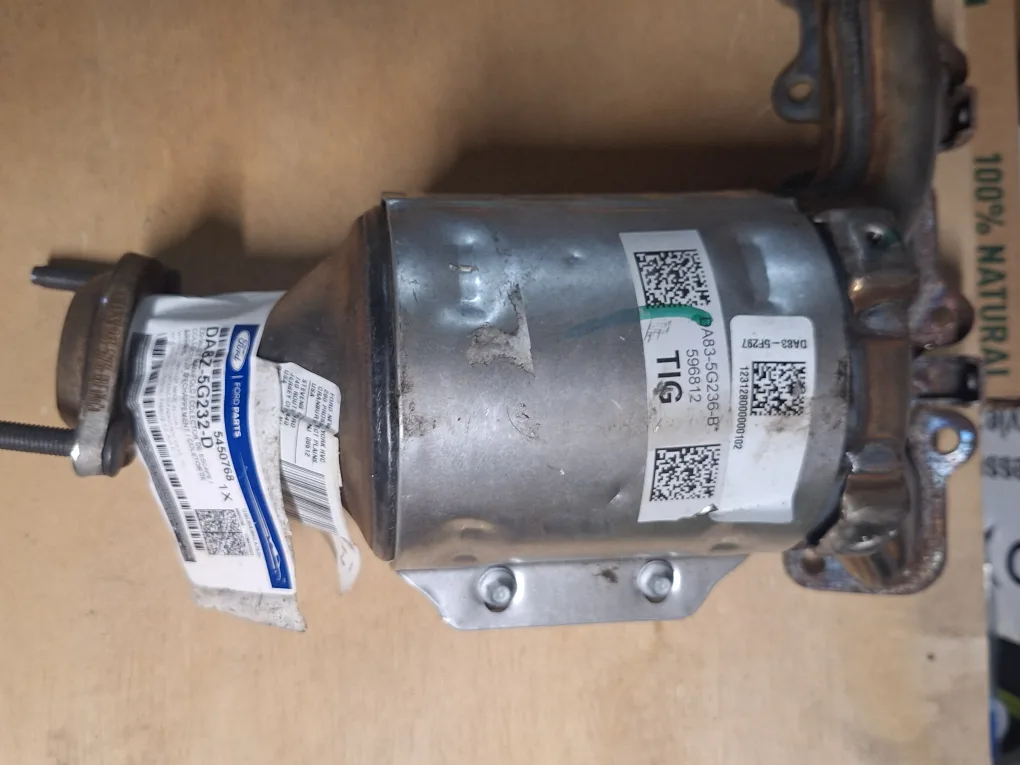 Ford DA8Z-5G232-D Exhaust Manifold Collector image indicator(7)