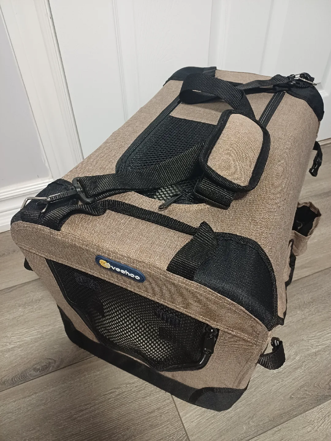Veehoo Pet Carrier - Brown image indicator(4)