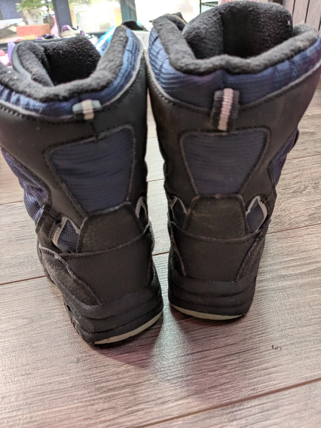 Thinsulate Kids Winter Boots - Size 7 image indicator(2)