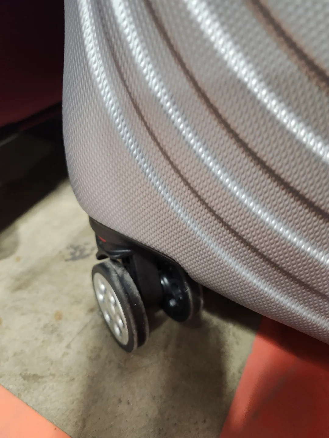 Medium Size 26 Inches Luggage Plastic Fabric Baggage image indicator(3)