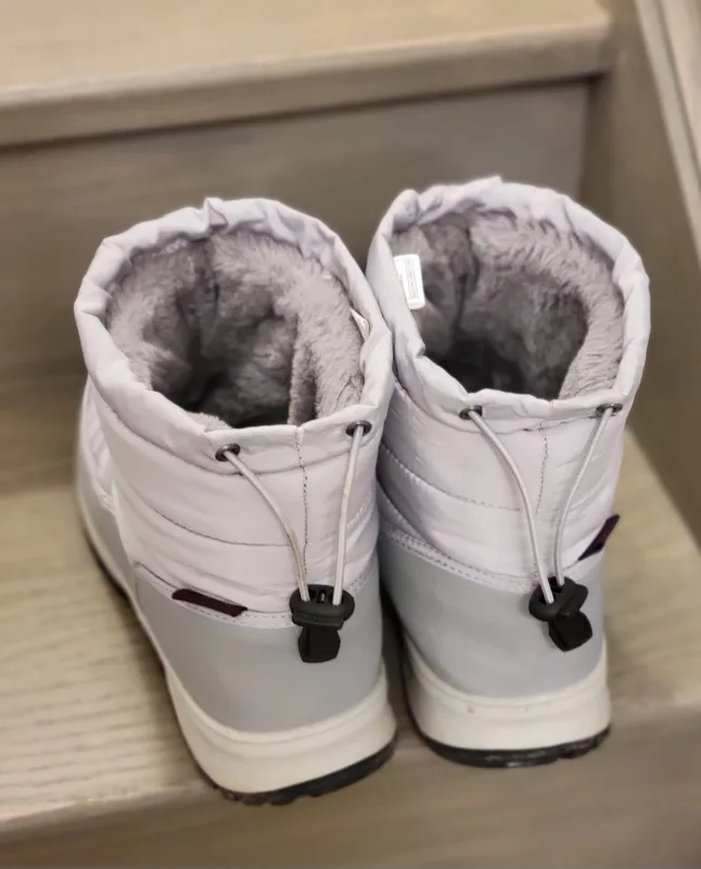 Grey Winter Boots / Eddie Bauer image indicator(2)