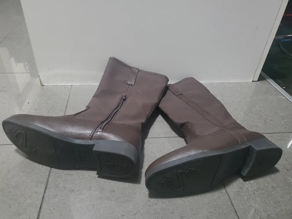 Brown Knee-High Boots image indicator(2)