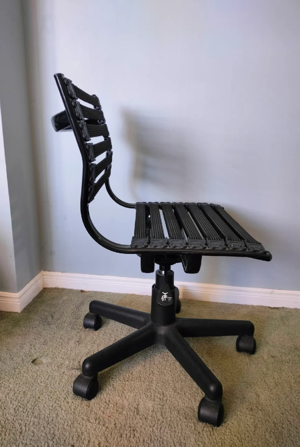 Allison Bungie Flat Low Black Office Chair image indicator(4)