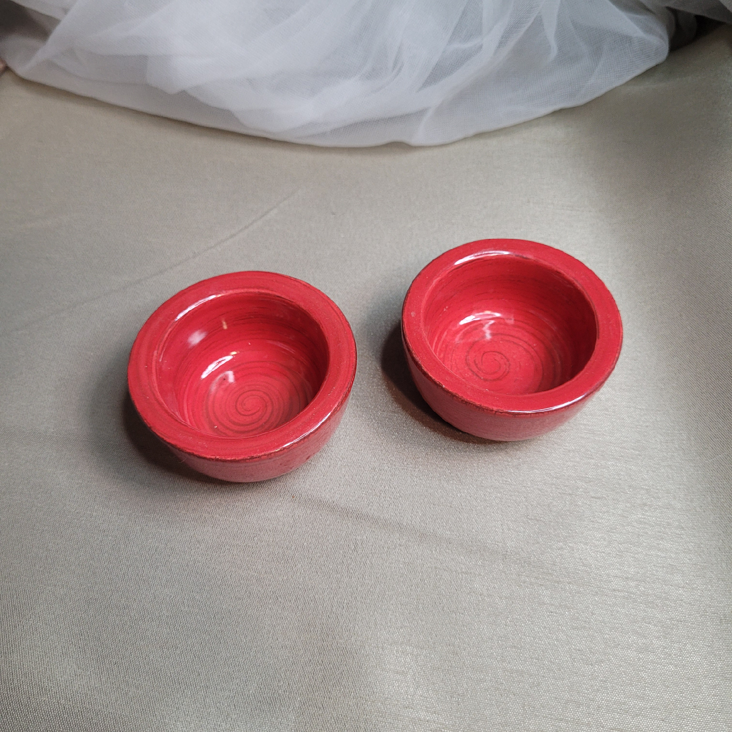 Pair of Little Red Ceramic Tealight Candle Holders Trinket... - photo 4