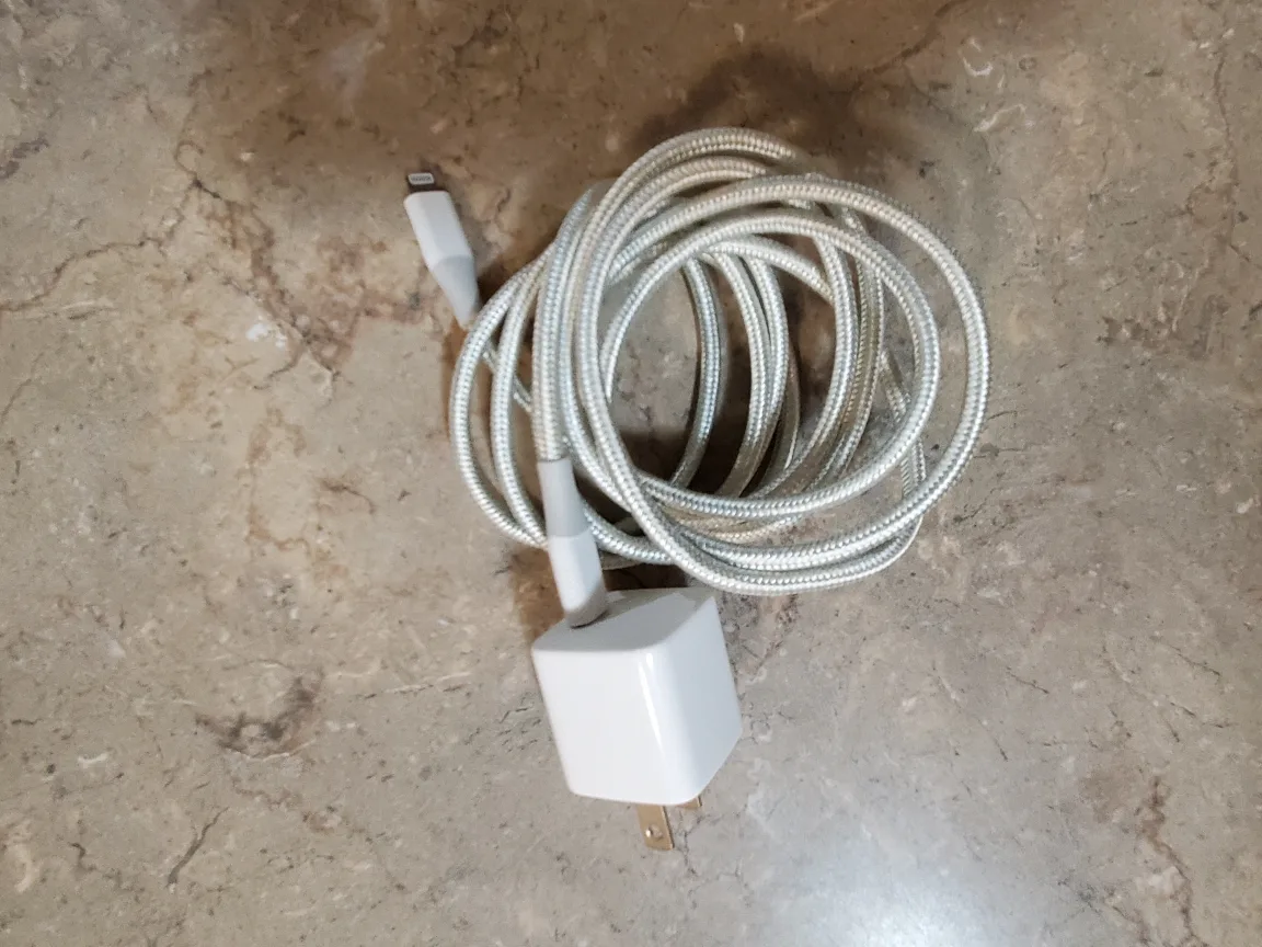 New Insignia 20W USB-C Wall Charger & Cable 🧡 image indicator(5)