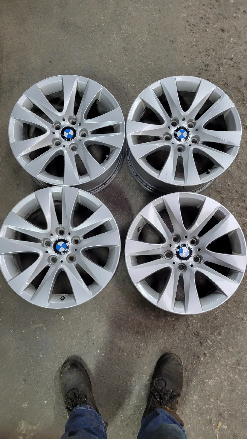 2010 BMW M3 17inch Alloy Rims - Set of 4 image indicator(5)