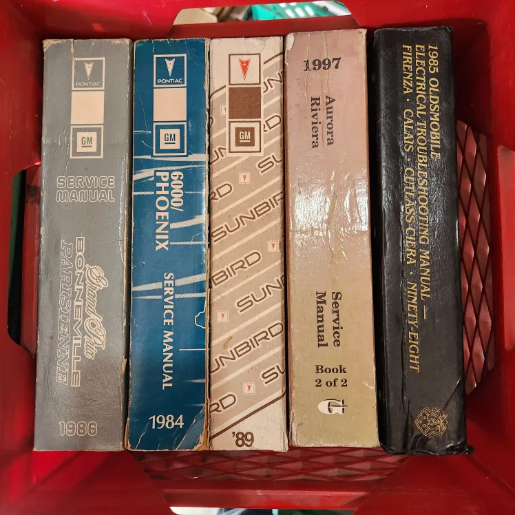 Vintage Car Service Manuals - GM, Oldsmobile, Chevrolet image indicator(2)
