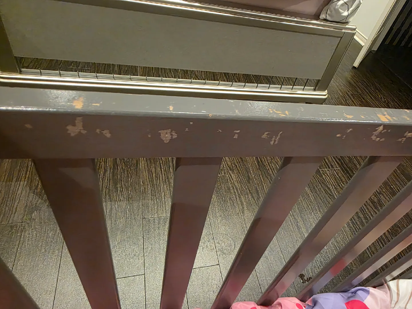 Crib + Mattress + minnie mouse comforter set image indicator(8)