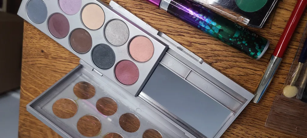 Makeup Bundle: Color Lab, YB, & More! image indicator(9)