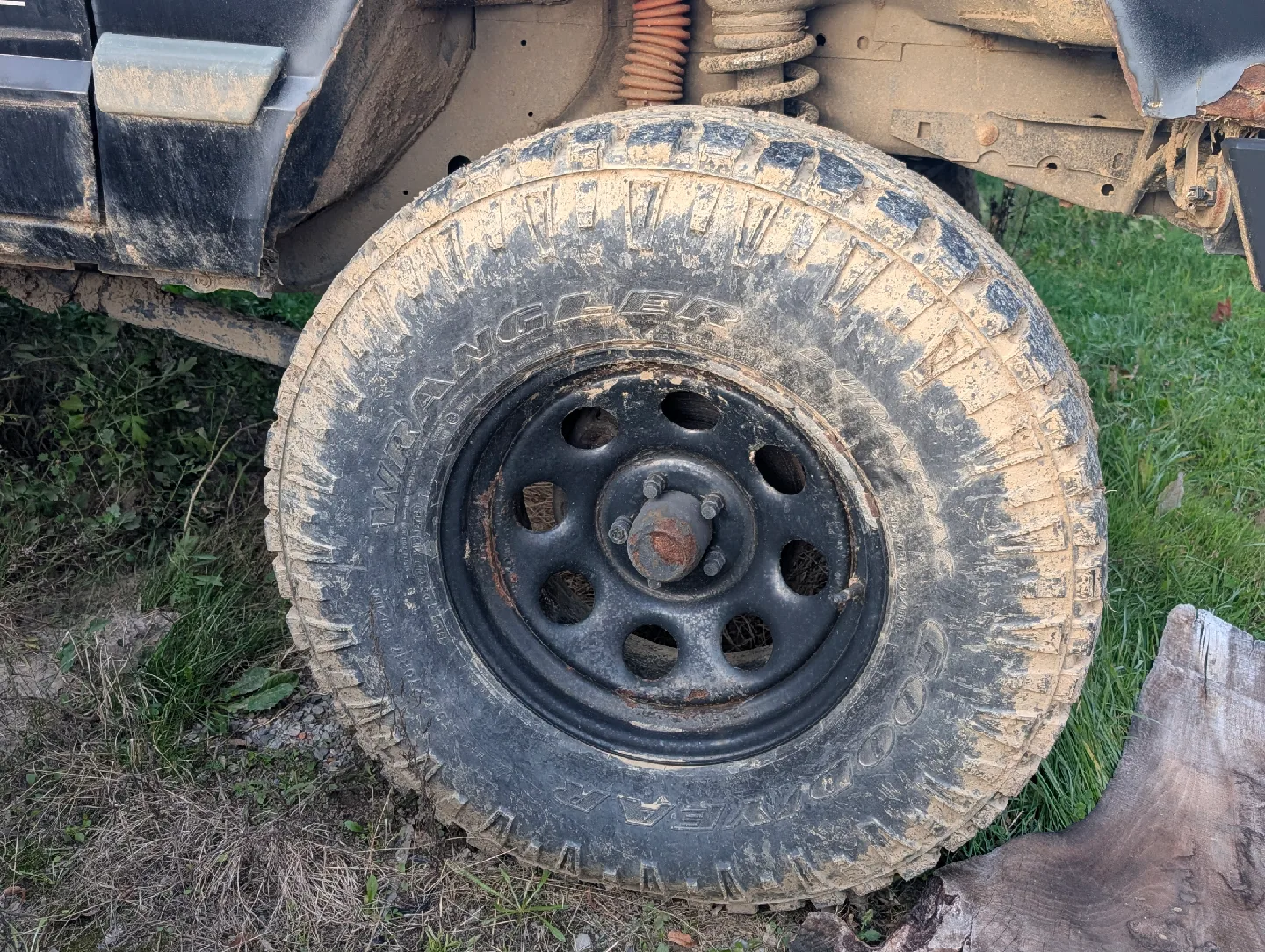 Warn VR 10,000-S Winch & Goodyear Wrangler Tire image indicator(3)