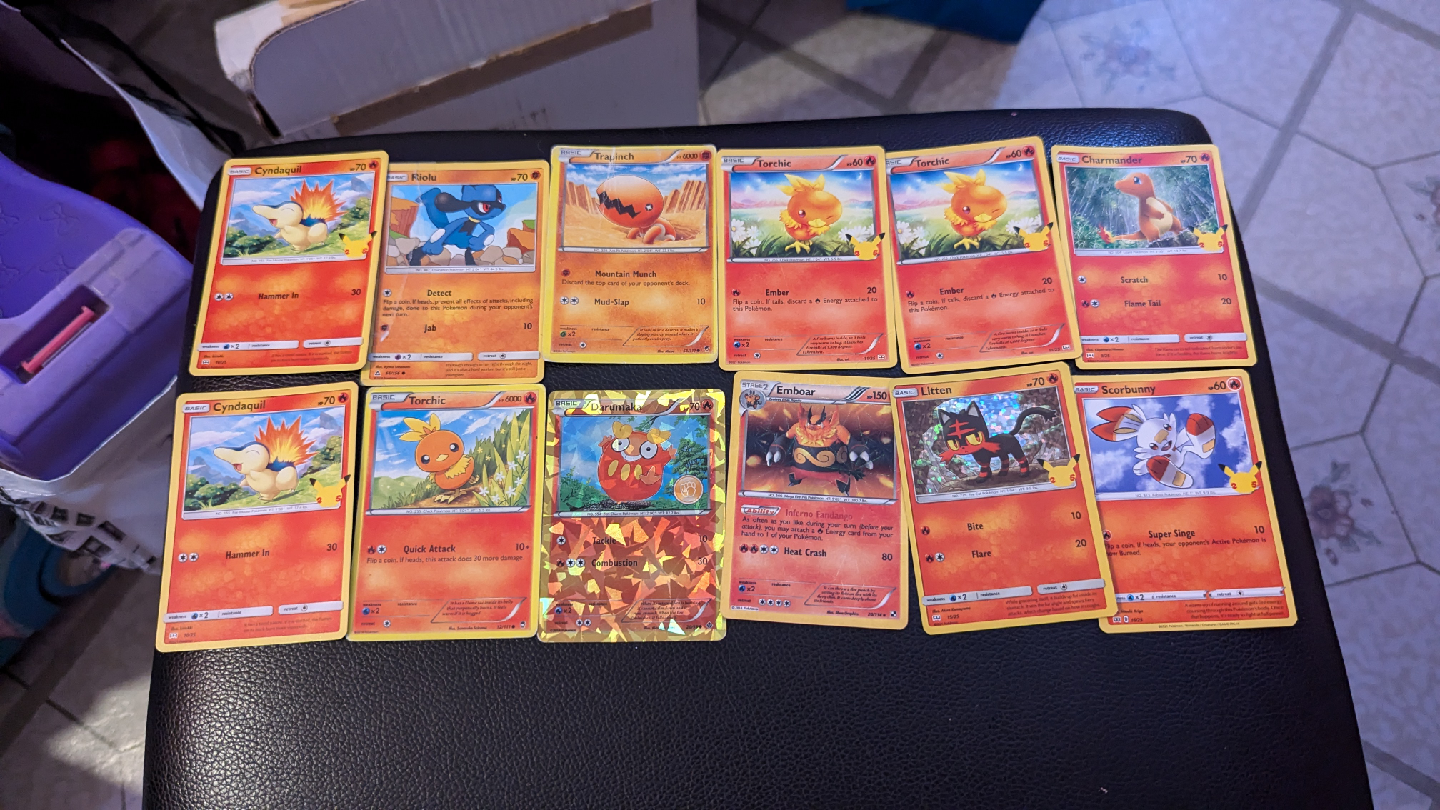 Pokemon Trading Cards - Mixed Lot - photo 2