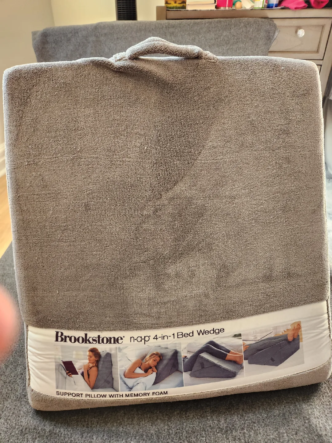 Brookstone n-a-p 4-in-1 Bed Wedge Pillow image indicator(2)