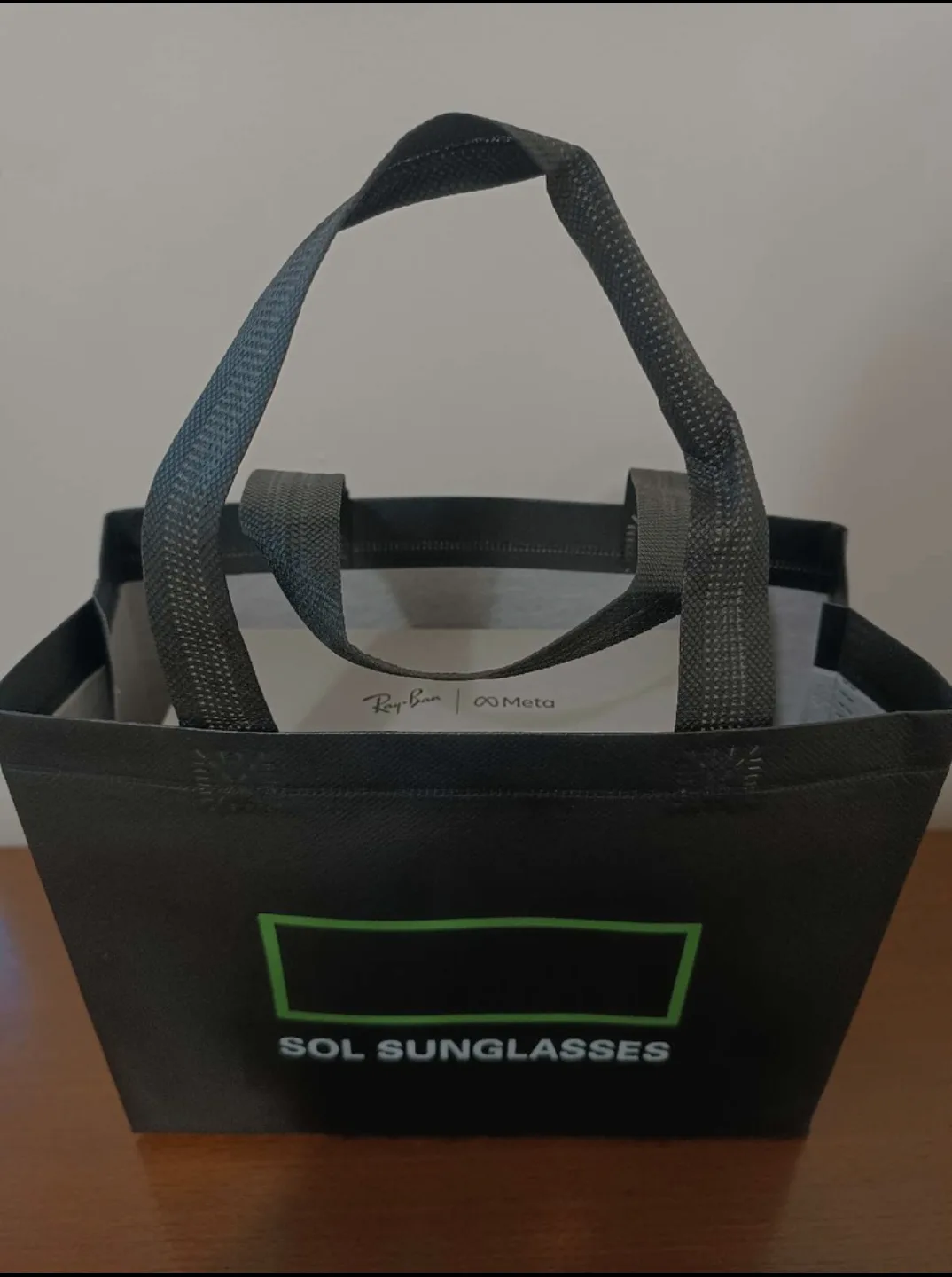 Ray-Ban Meta Wayfarer image indicator(5)