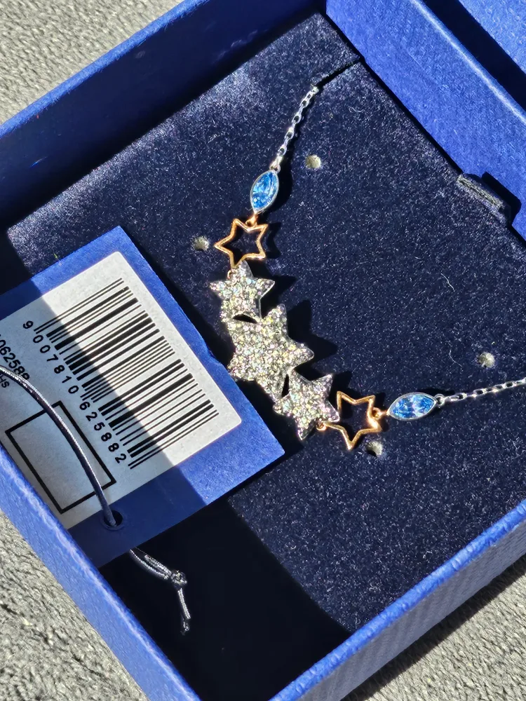 Swarovski Star Bracelet - Brand New in Box! thumbnail