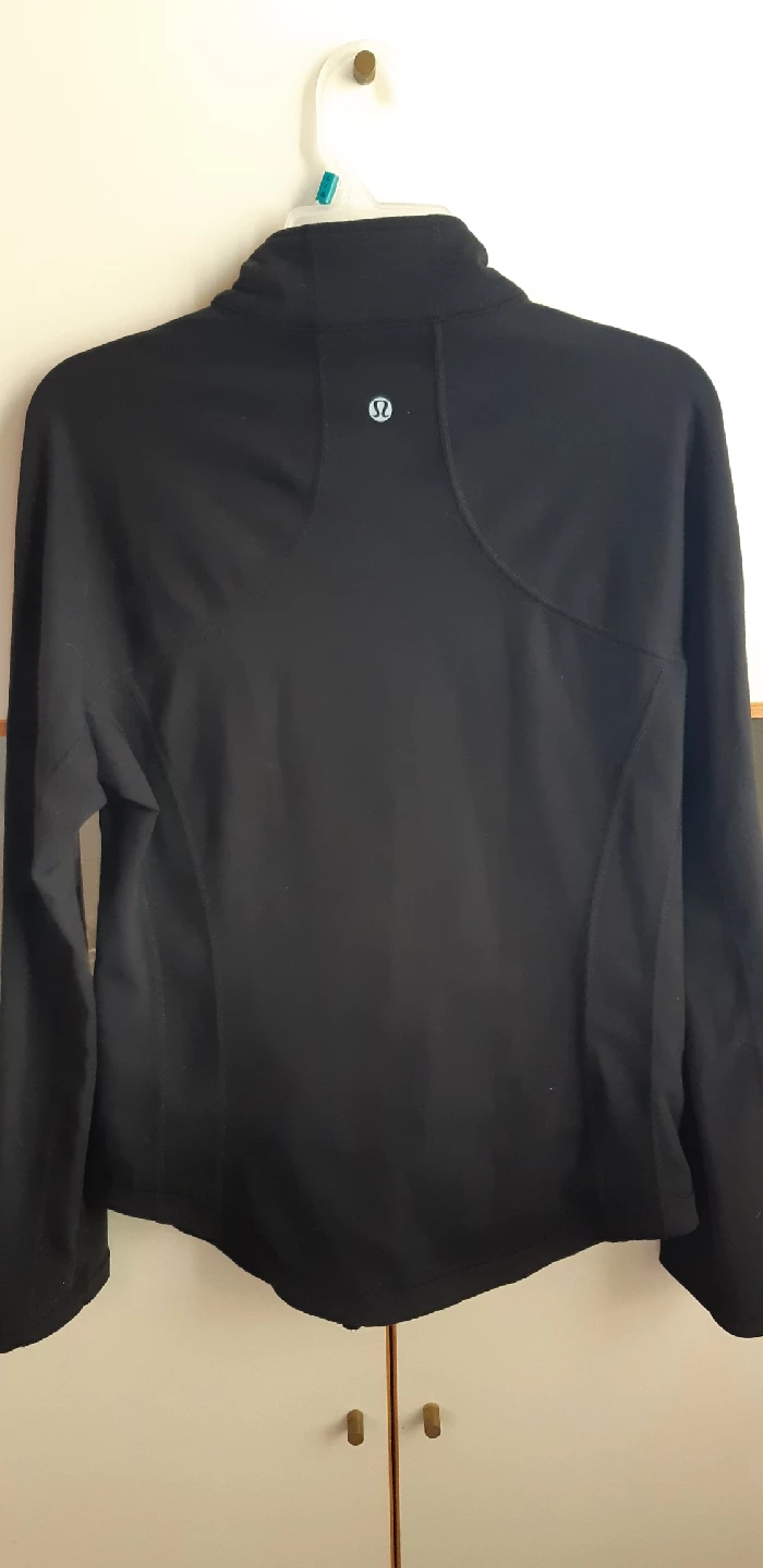 Lululemon Jacket - photo 2