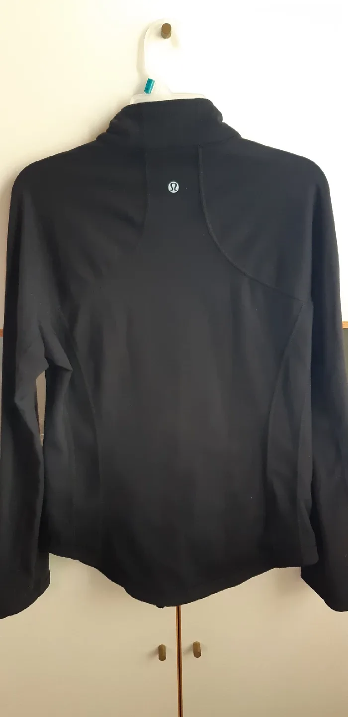 Lululemon Jacket image indicator(2)