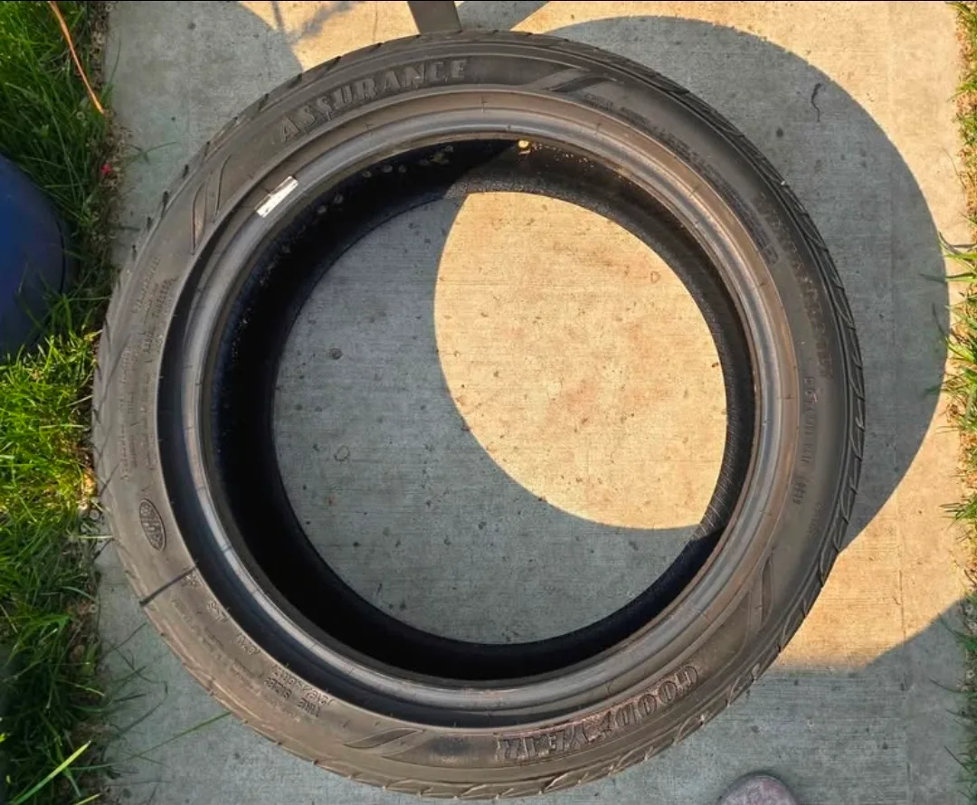 Goodyear Assurance Tire - 215/45R17 image indicator(5)