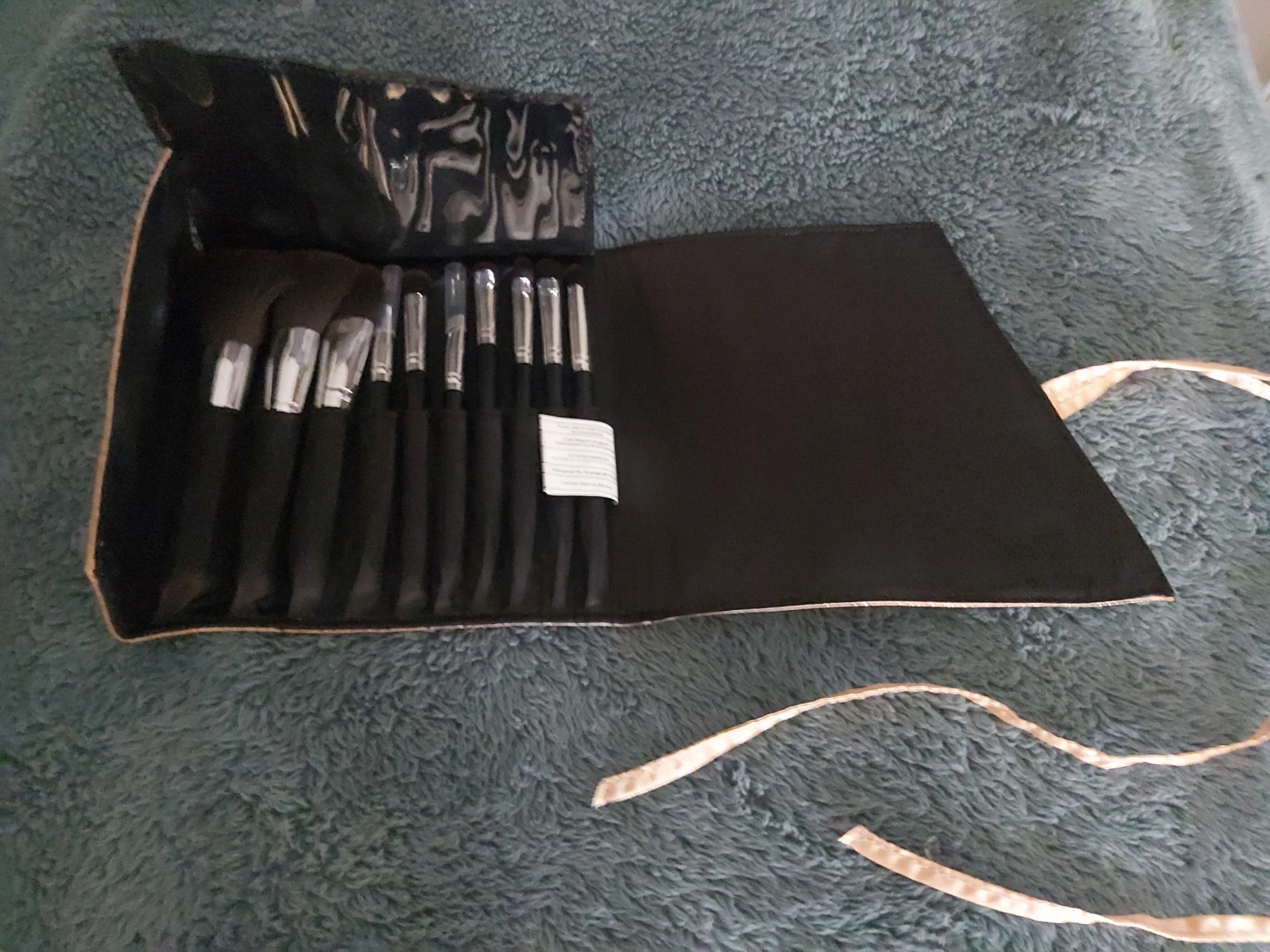 Makeup Brush Set with Carrying Case - photo 3