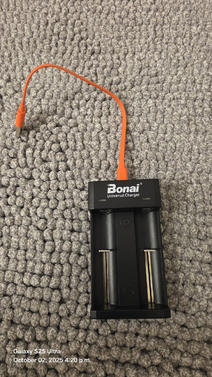 Bonai Universal Battery Charger - photo 3