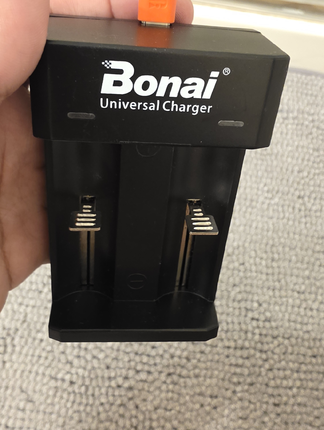 Bonai Universal Battery Charger - photo 4