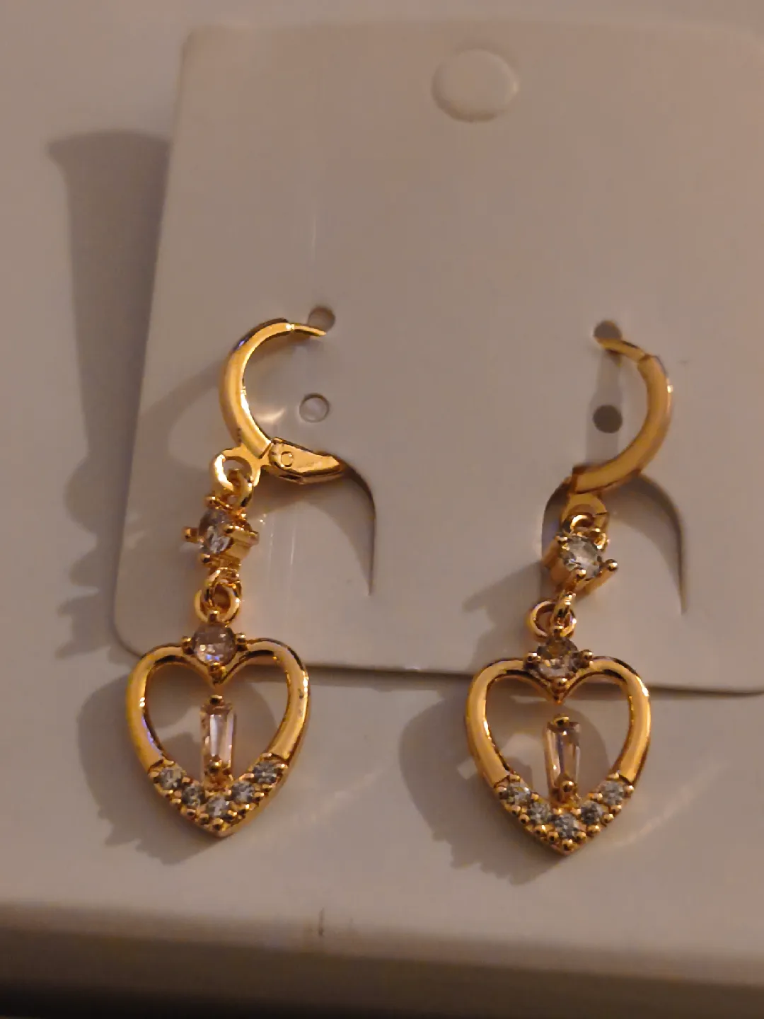 Heart-Shaped Gold Earrings image indicator(2)