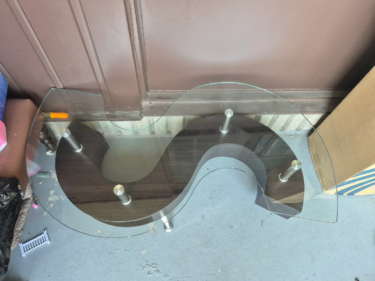 S shaped coffee table/ TV unit thumbnail