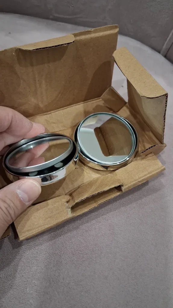 Blind Spot Mirrors, Two Adjustable 360-Degree Rearview Mirrors image indicator(4)