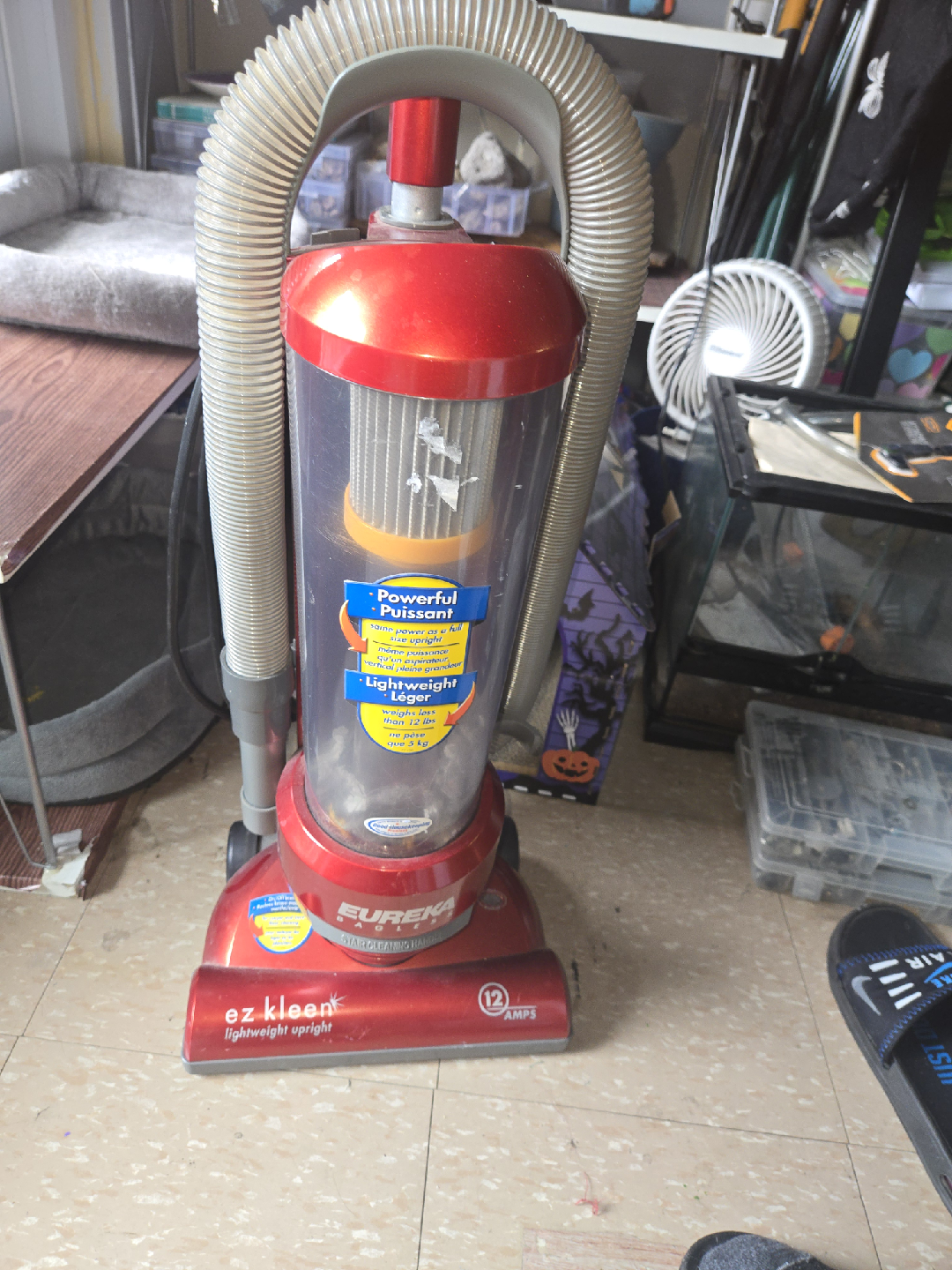 Eureka ez kleen Lightweight Upright Vacuum