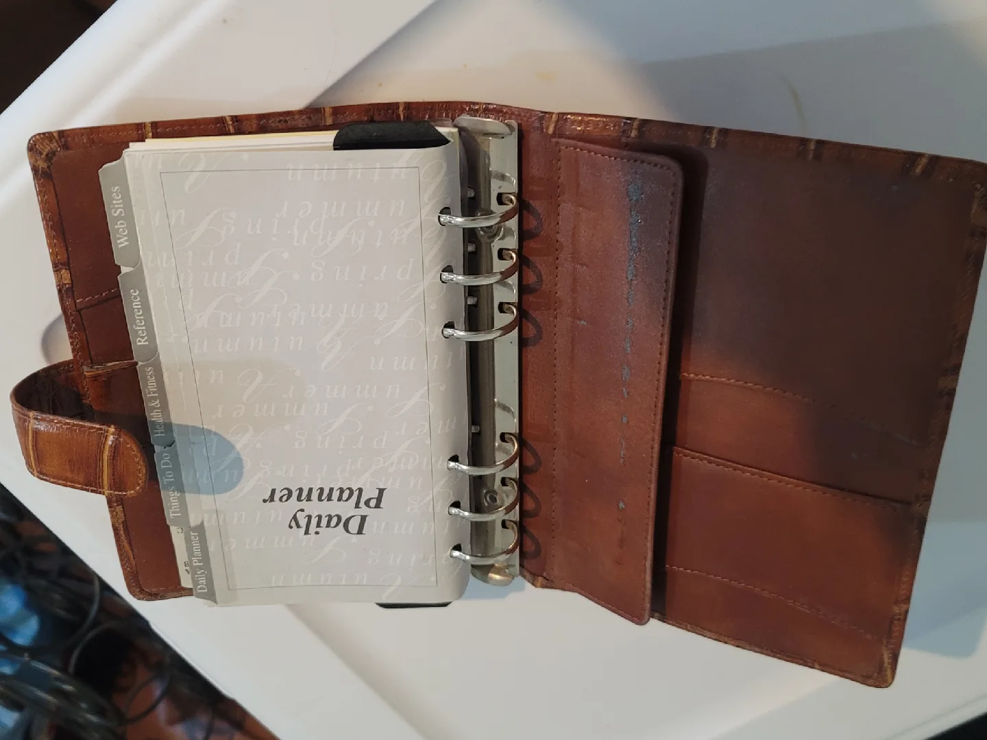Brown Leather Daily Planner image indicator(3)