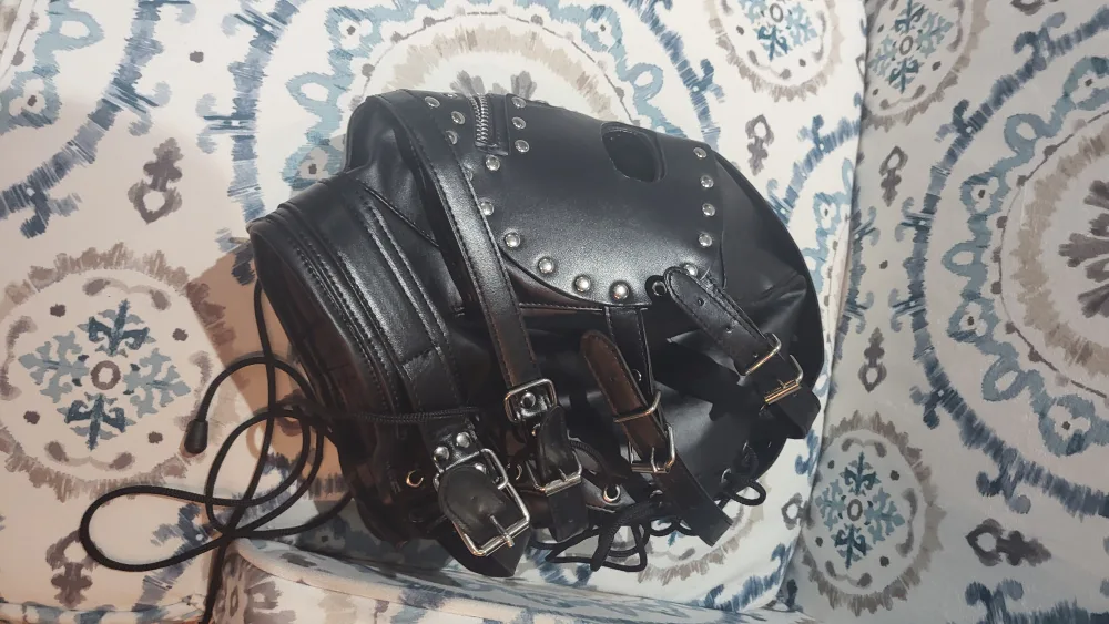 Black Leather Riveted Mask image indicator(2)