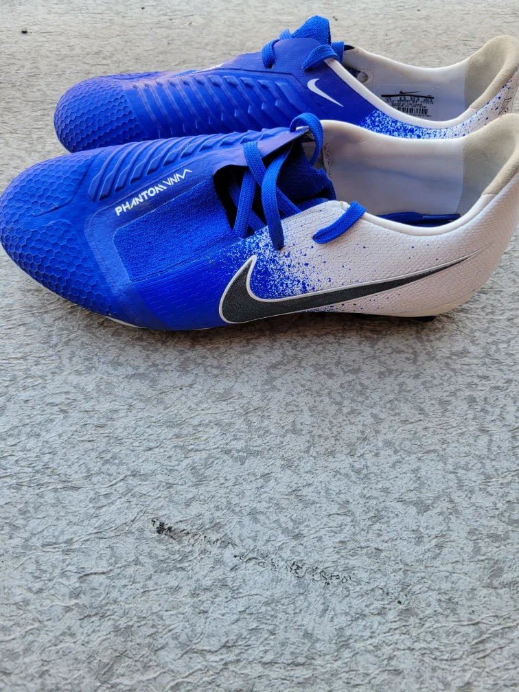 phantom vnm elite fg cleats image indicator(2)