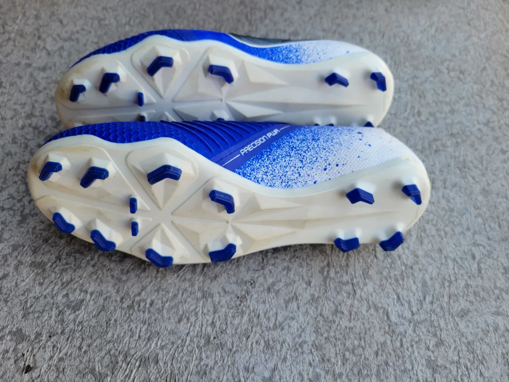 phantom vnm elite fg cleats image indicator(3)