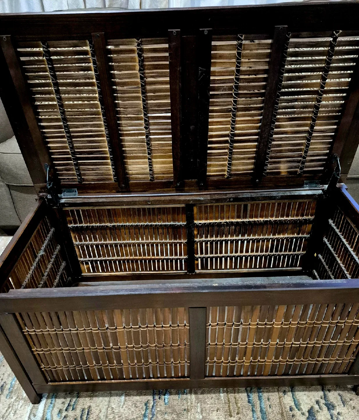 Bamboo Coffee Table/Storage Trunk image indicator(8)