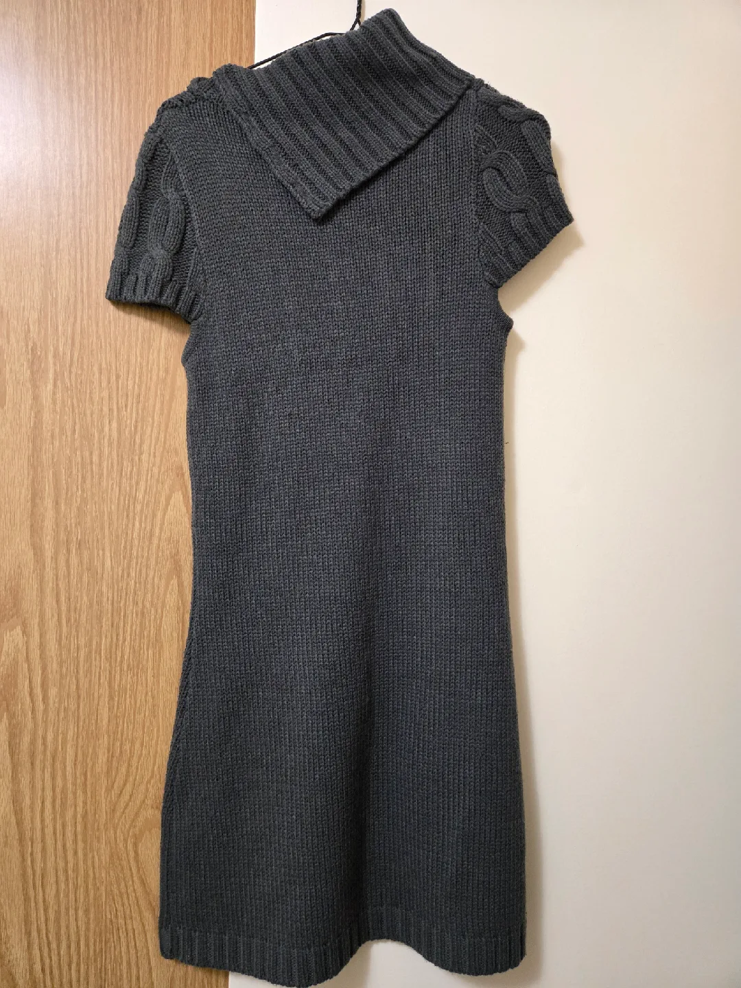 UK2LA Grey Acrylic Knit Dress - Size L image indicator(2)